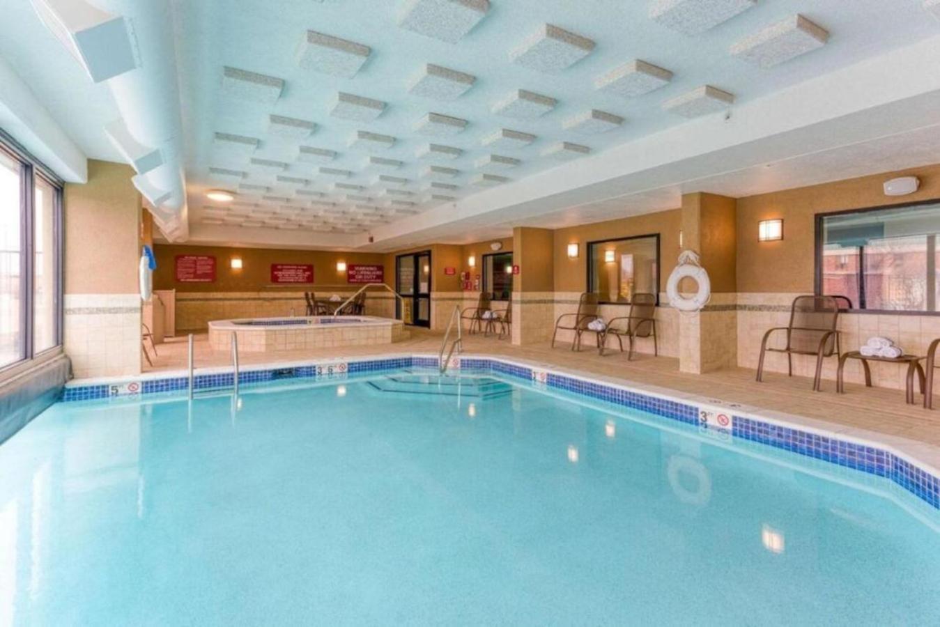 Heritage Inn & Suites St Louis Fenton, Trademark By Wyndham Eksteriør billede