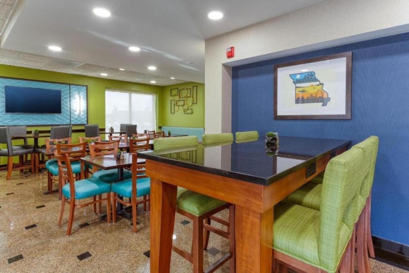 Heritage Inn & Suites St Louis Fenton, Trademark By Wyndham Eksteriør billede