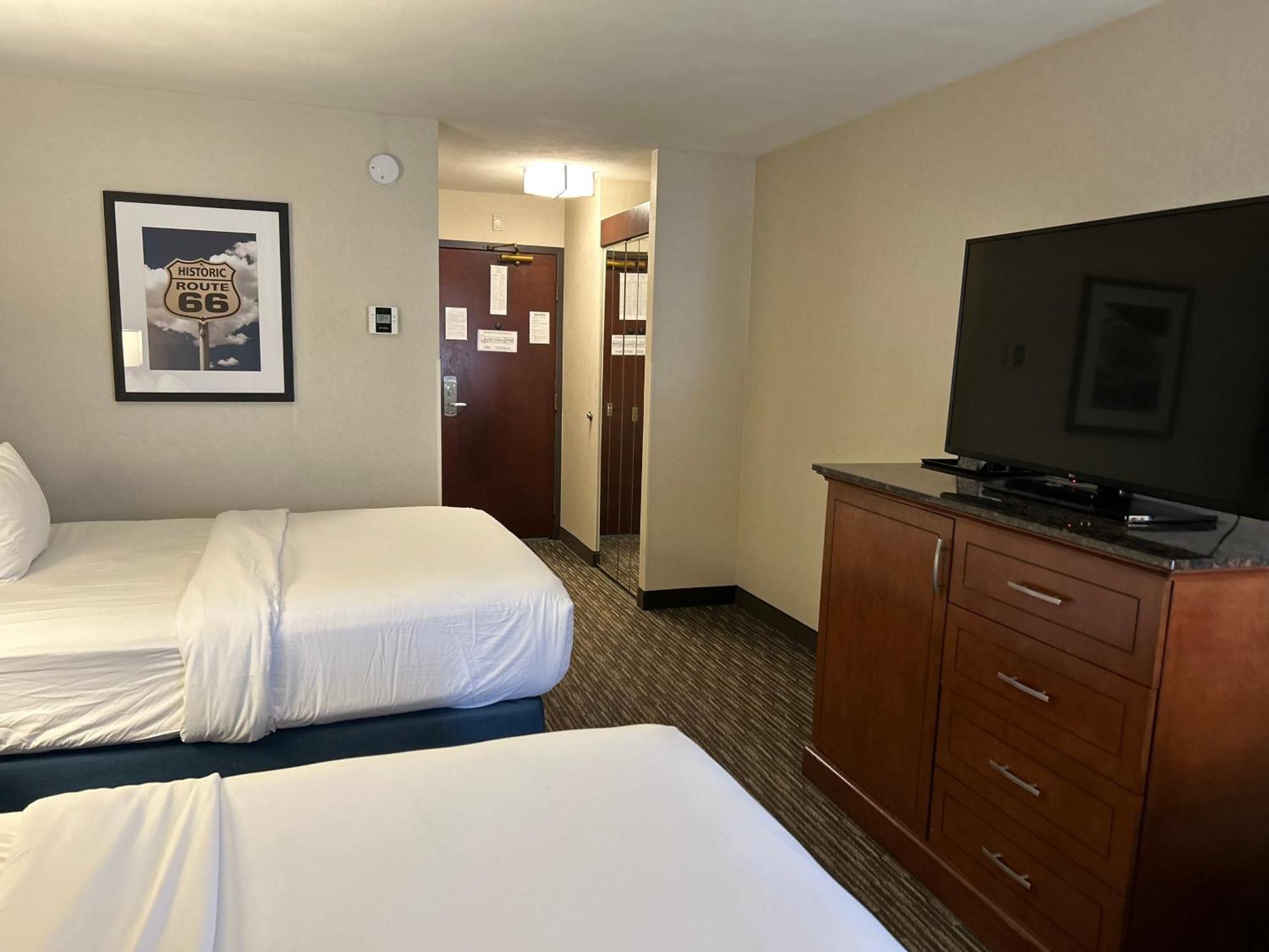 Heritage Inn & Suites St Louis Fenton, Trademark By Wyndham Eksteriør billede