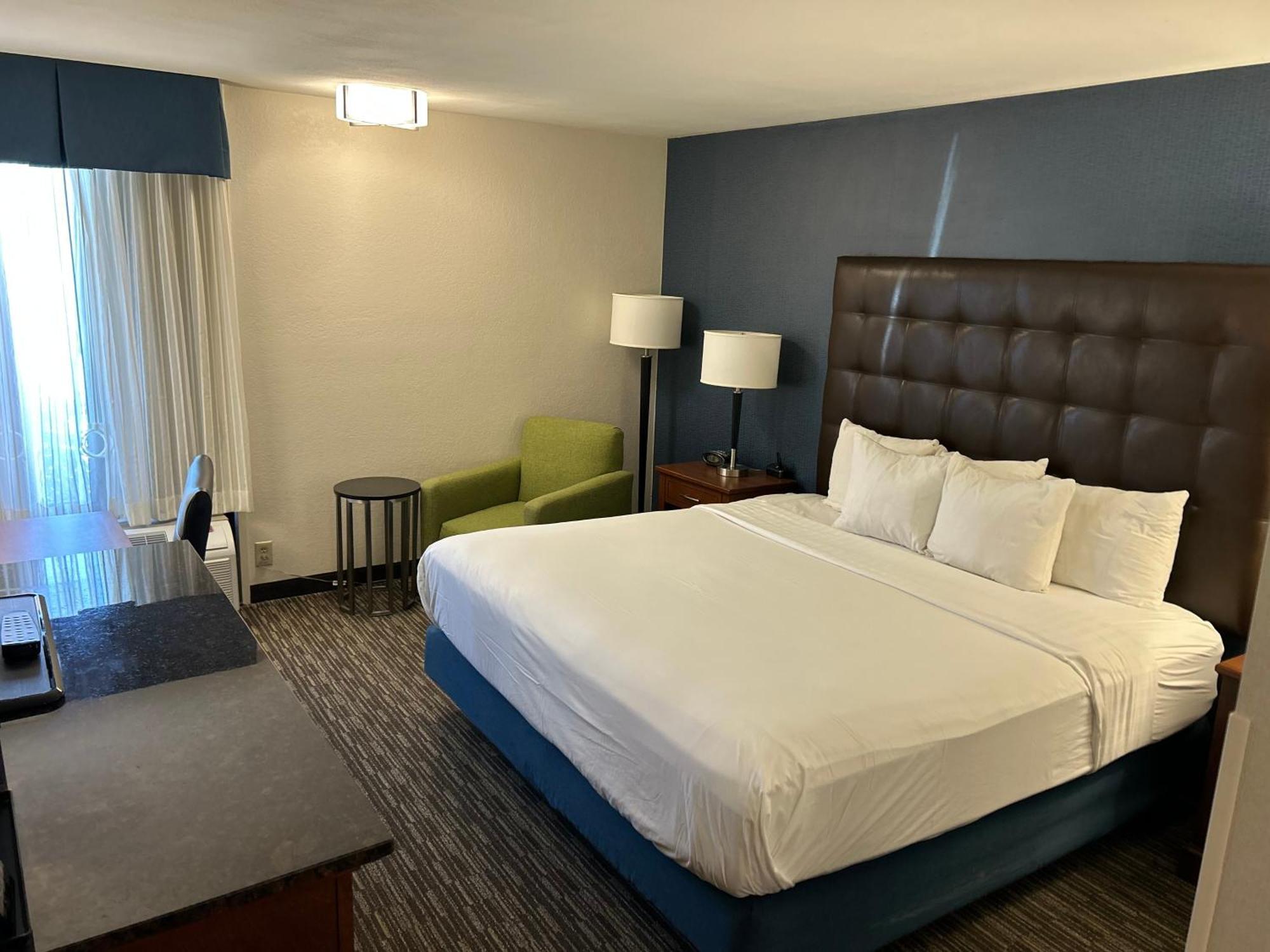 Heritage Inn & Suites St Louis Fenton, Trademark By Wyndham Eksteriør billede