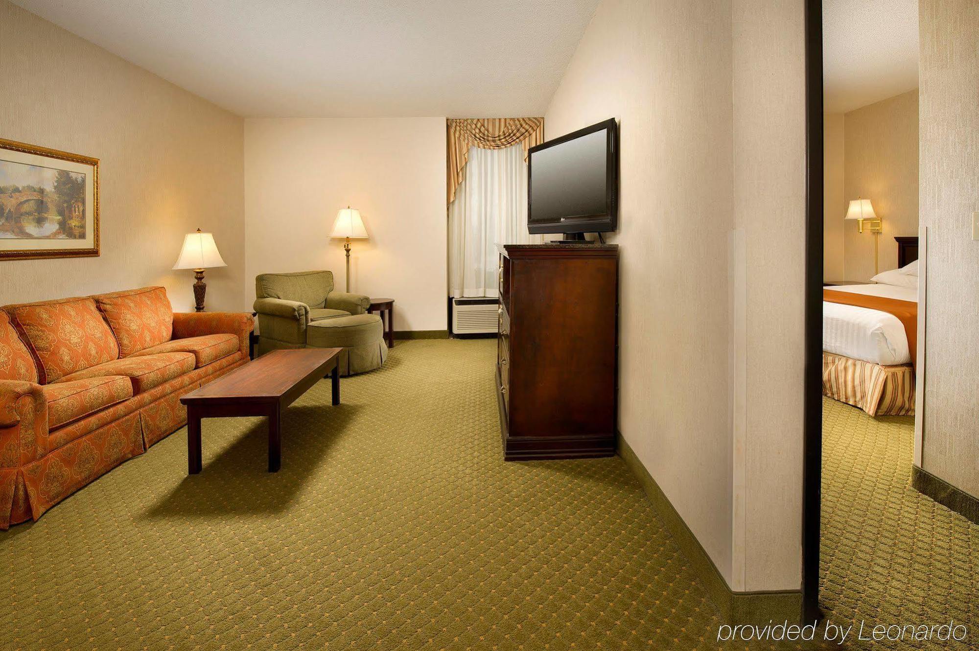 Heritage Inn & Suites St Louis Fenton, Trademark By Wyndham Eksteriør billede